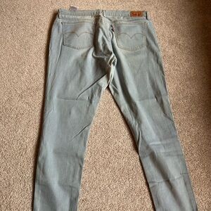 Levi's Women's Skinny Jeans in Light Blue
